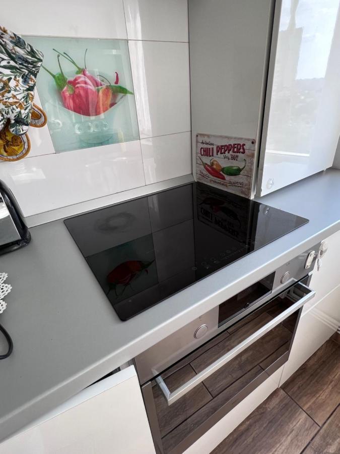 3 Rooms Apartment Palace View Iasi Bagian luar foto
